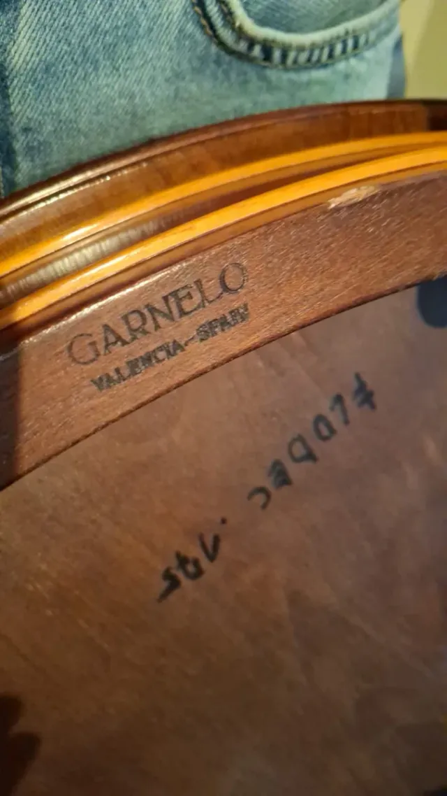 Mesa auxiliar redonda de madera