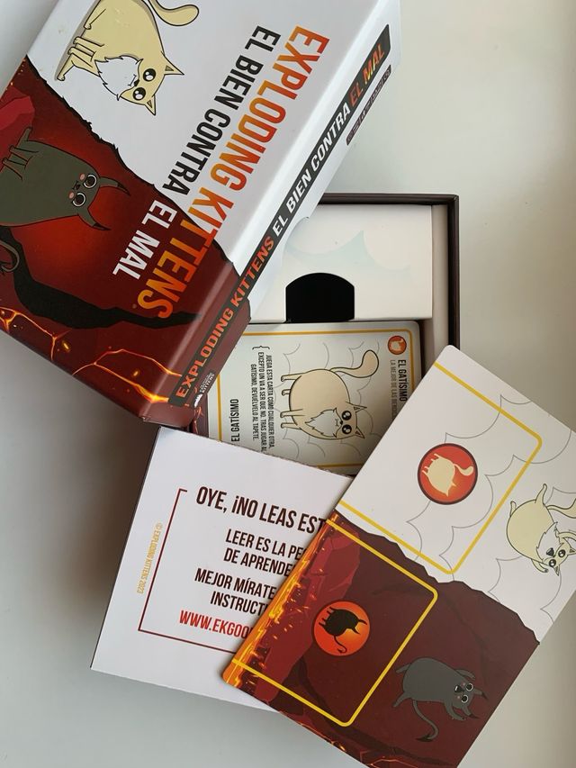 Exploding Kittens: El Bien Contra El Mal