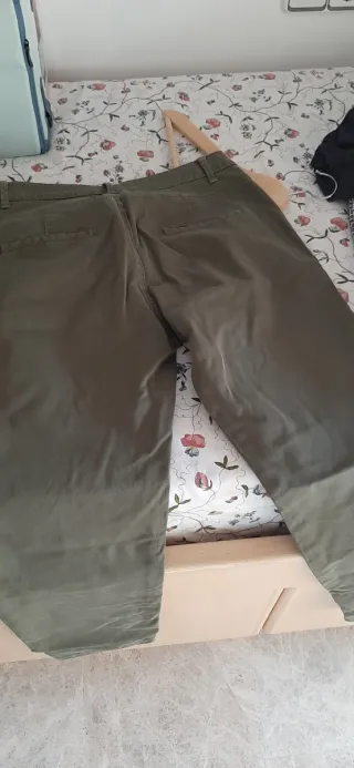 Pantalón Zara verde botella