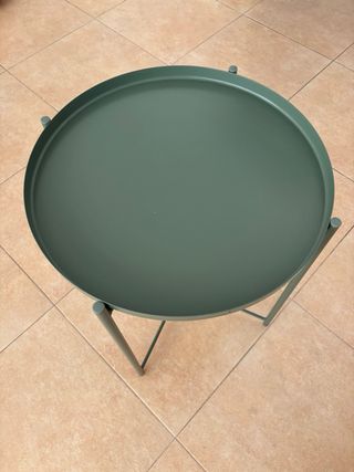 Mesa auxiliar redonda verde