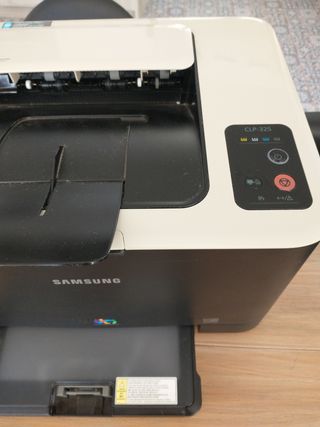 Impresora color Samsung CLP-325 