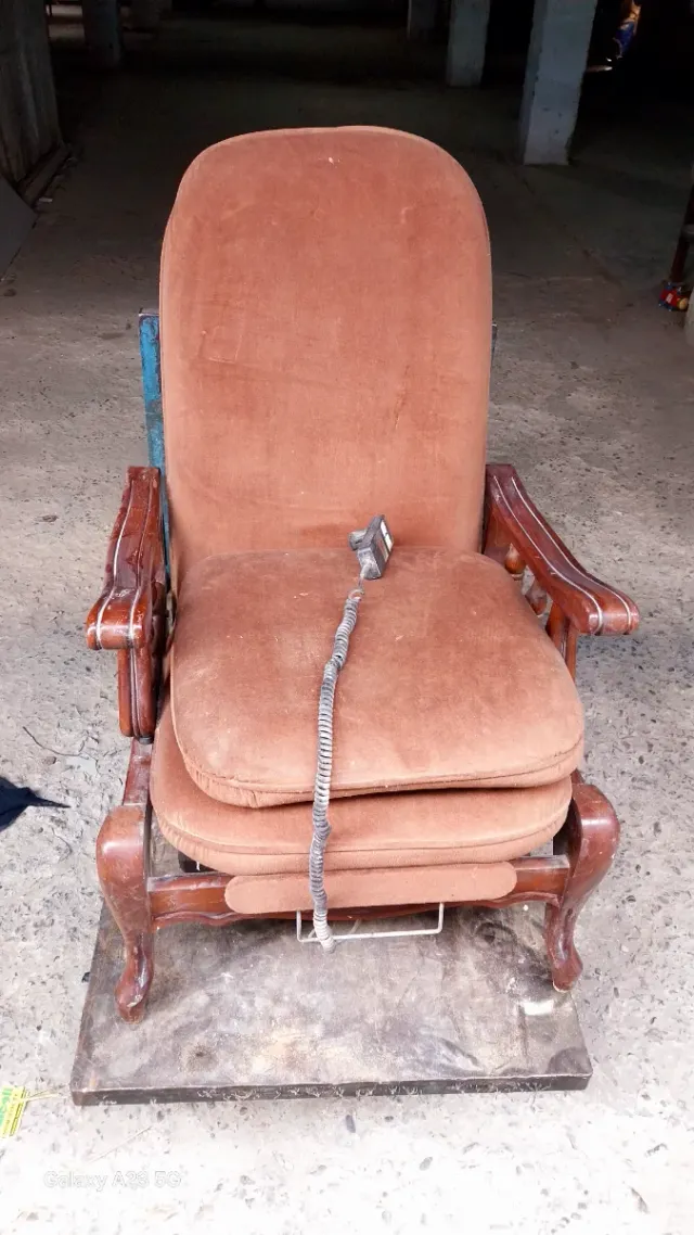 Sillón antiguo eléctrico
