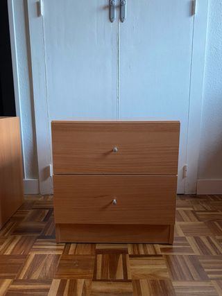 2 tavoli ausiliari in legno di ciliegio