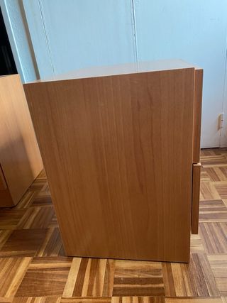 2 tavoli ausiliari in legno di ciliegio
