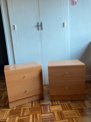 2 tavoli ausiliari in legno di ciliegio