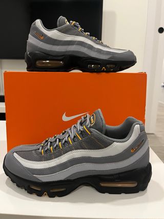 Zapatillas Nike Air Max 95 Gris y naranja 