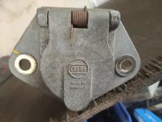 Conector Eléctrico para remolques y semirremolques