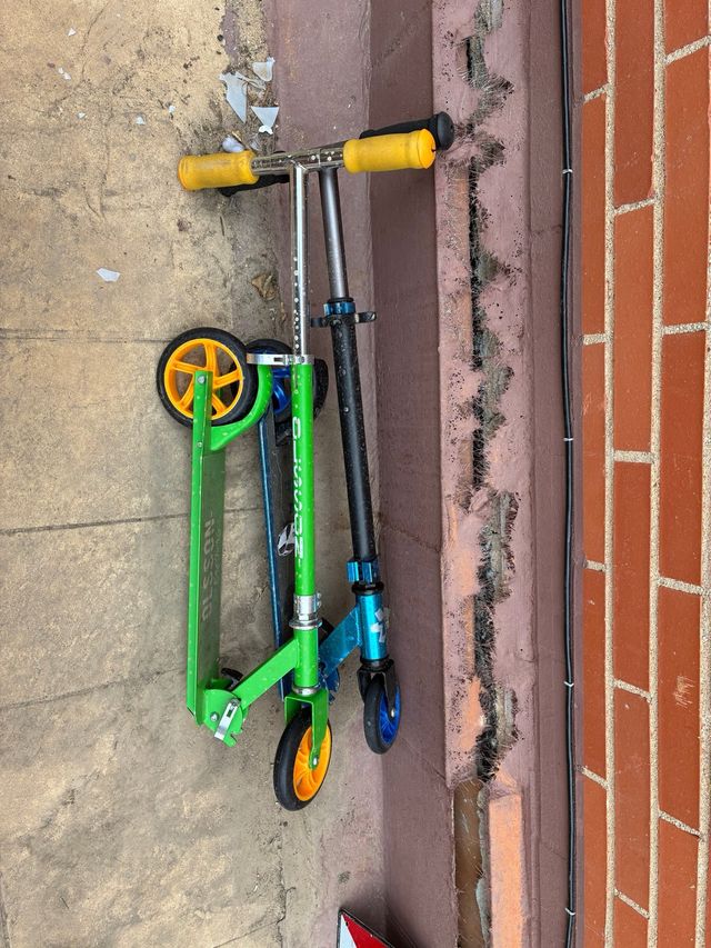 2 Patinetes infantiles