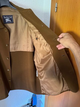 Chaqueta Burberrys Lana Marrón muy útil y buena.