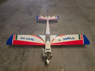 Avión RC Tiger Sport 40 Completo
