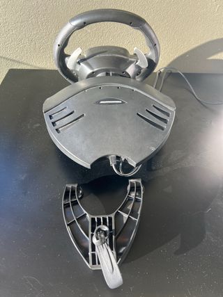 Volante Thrustmaster Ferrari 488 GTB PS4