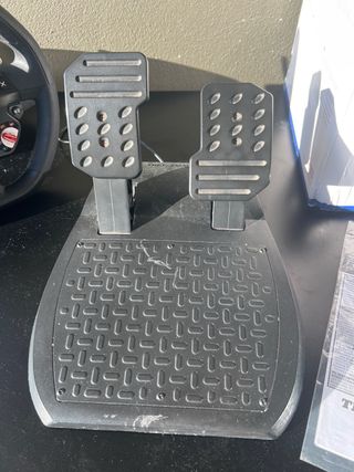 Volante Thrustmaster Ferrari 488 GTB PS4
