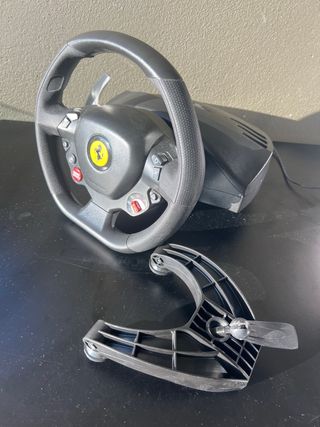 Volante Thrustmaster Ferrari 488 GTB PS4