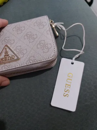 Cartera Guess sin usar