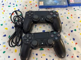 PS4 Slim 1TB + 2 Mandos + 8 Juegos