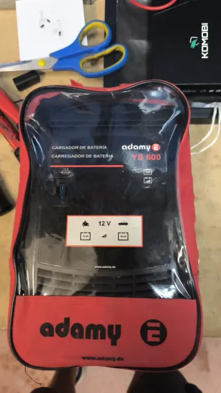 Cargador de Batería Adamy YS 600