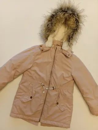 Parka niña rosa con capucha
