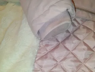Parka niña rosa con capucha