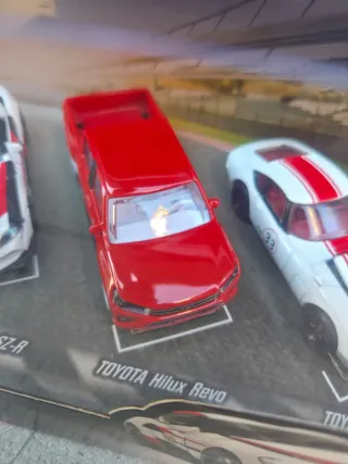 Set 5 Coches Toyota Racing Majorette