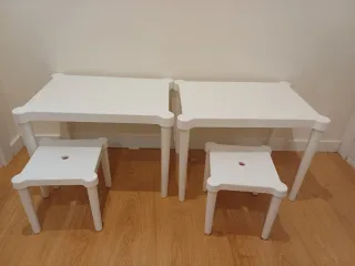Mesa y 2 taburetes Ikea 