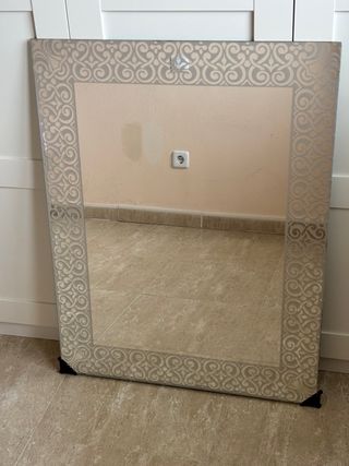 Espejo decorativo para baño.