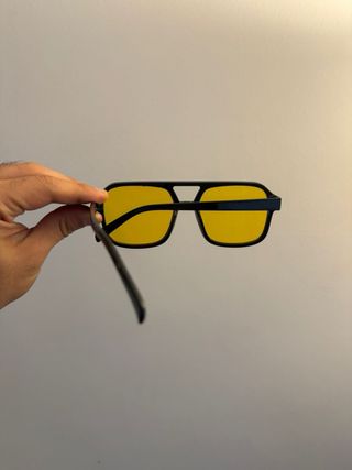 Occhiali da sole vintage retro neri gialli