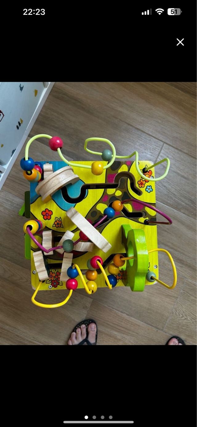 Cubo de actividades infantil de madera