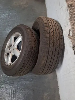 Neumáticos 235/65 R17 104V con llantas Hyundai