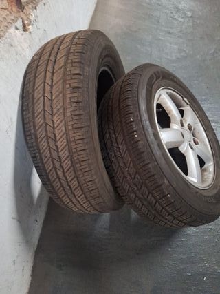 Neumáticos 235/65 R17 104V con llantas Hyundai