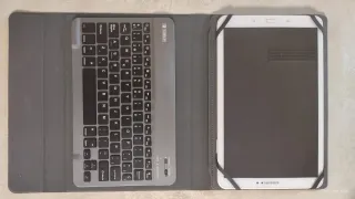 Tablet Samsung con Teclado y Funda