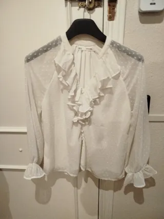 Blusa ZARA blanca volantes XS