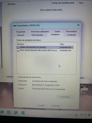 Ordenador completo con pantalla y teclado