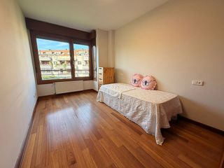 Piso en alquiler en Viesques en Gijón