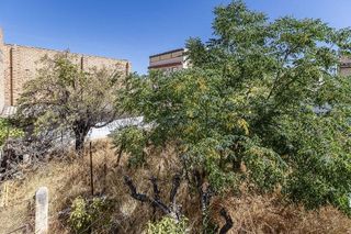 Terreno en venta en Avda. De los Ogíjares en Armilla