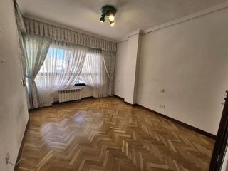 Piso en venta en Pº Zorrilla - Cuatro de Marzo en Valladolid