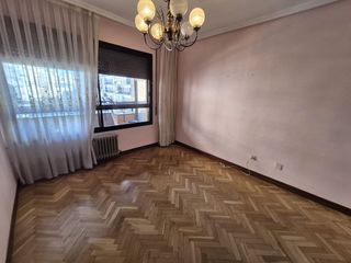 Piso en venta en Pº Zorrilla - Cuatro de Marzo en Valladolid