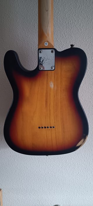 Guitarra EKO Tero Relic Sunburst