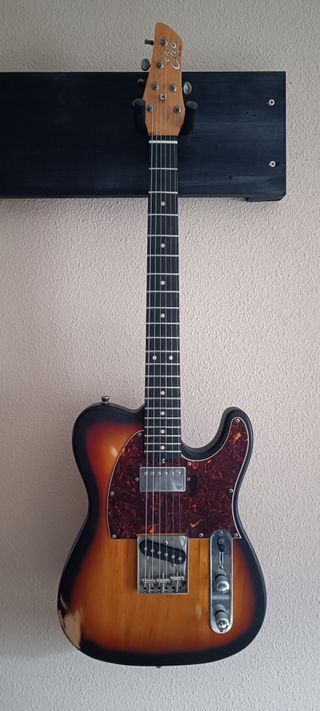 Guitarra EKO Tero Relic Sunburst