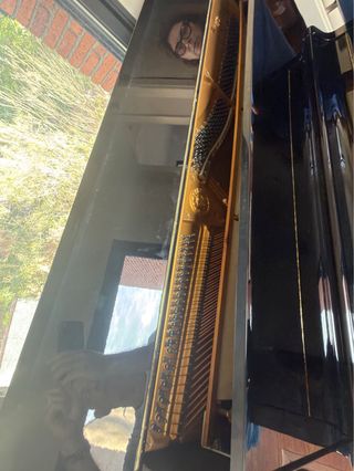 Piano Yamaha Negro Brillante sin cola 