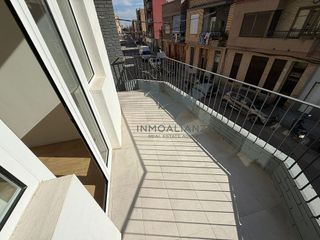 Piso en alquiler en El Castellar-L´Oliveral en Valencia