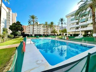 Piso en venta en La Carihuela en Torremolinos