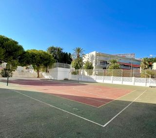 Piso en venta en La Carihuela en Torremolinos