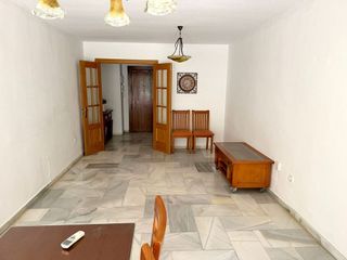 Piso en venta en La Carihuela en Torremolinos