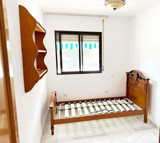 Piso en venta en La Carihuela en Torremolinos