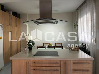 Casa adosada en venta en Montequinto en Dos Hermanas
