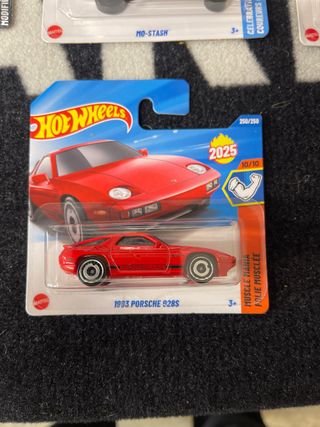 Hot Wheels 1983 Porsche 928S Rossa