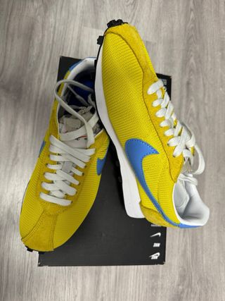 Zapatillas Nike Amarillas y Azules
