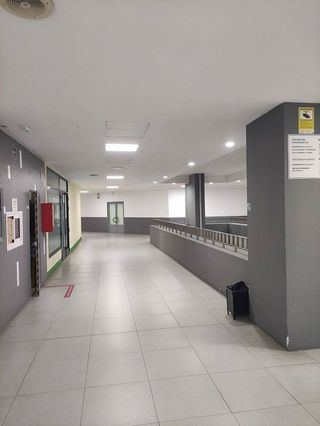 Local comercial en alquiler en Areal – Zona Centro en Vigo