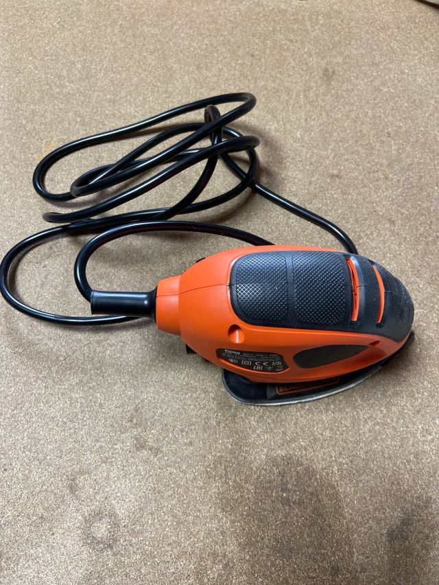 Lijadora Mouse Black+Decker 55W