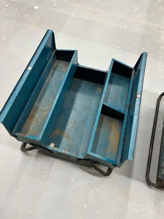 Cajas de herramientas metálicas vintage